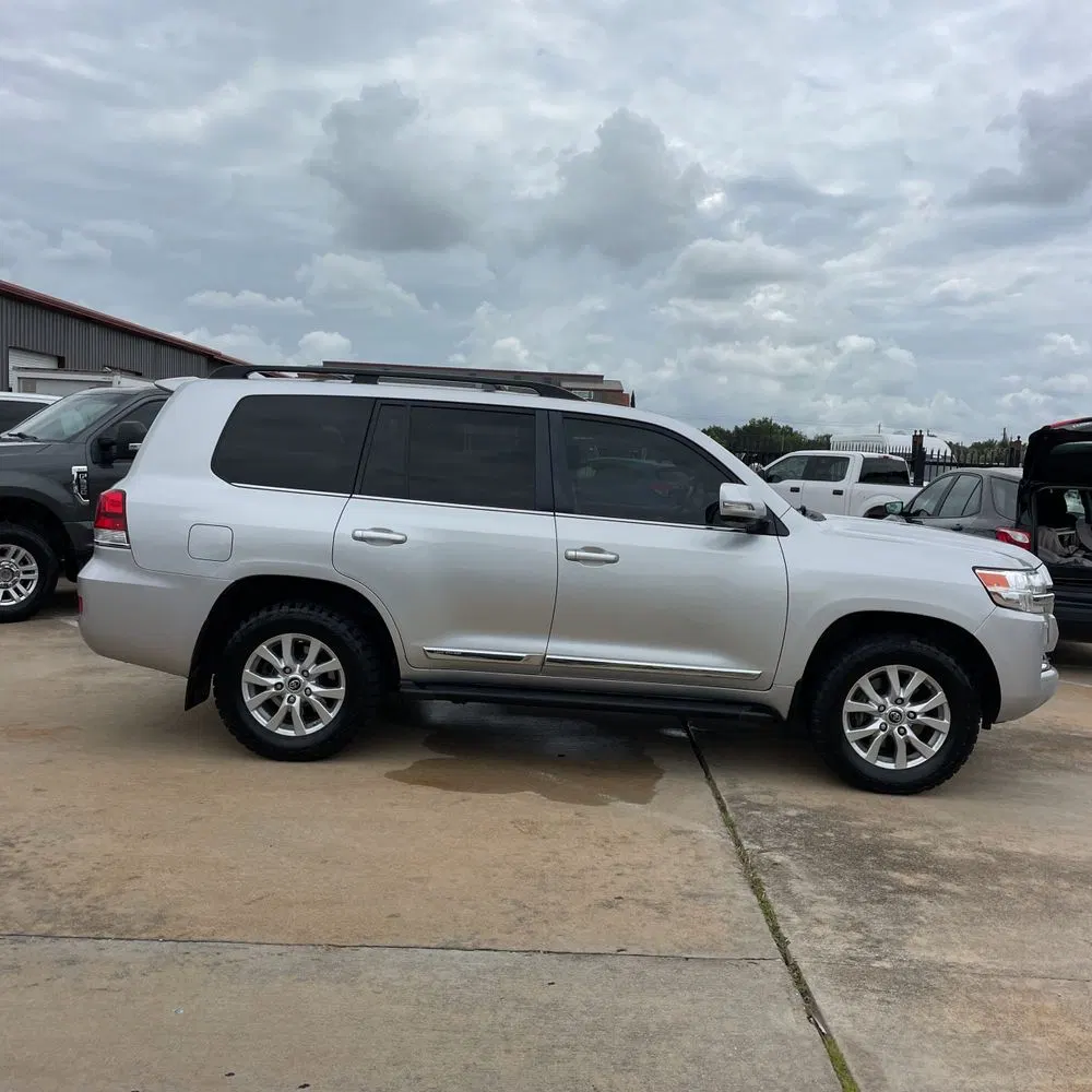 2018 Toyota Land Cruiser Base