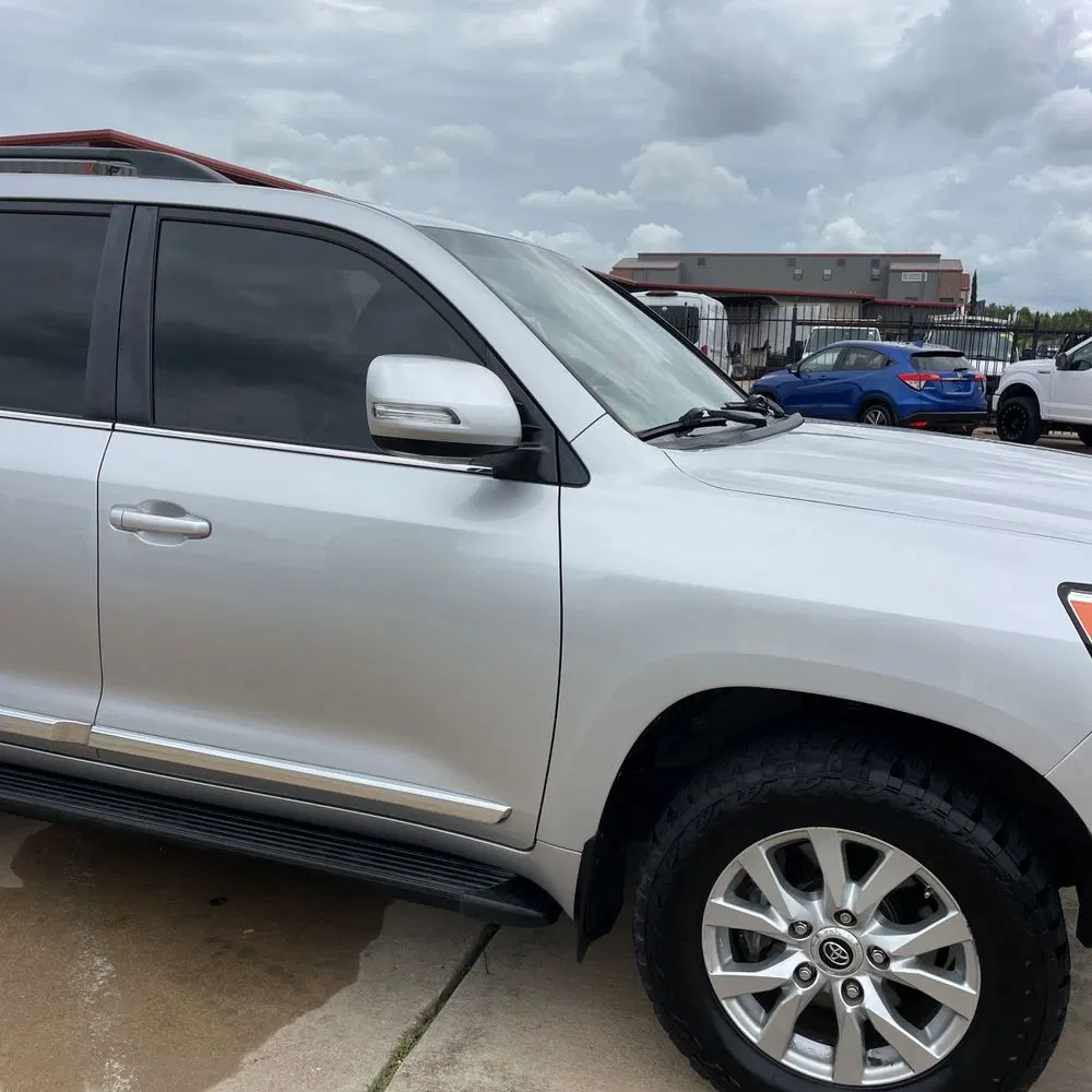 2018 Toyota Land Cruiser Base