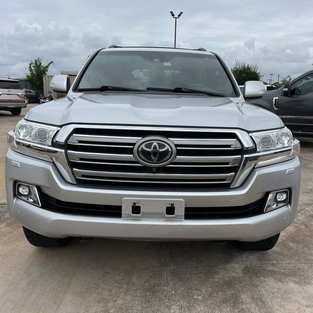 2018 Toyota Land Cruiser Base