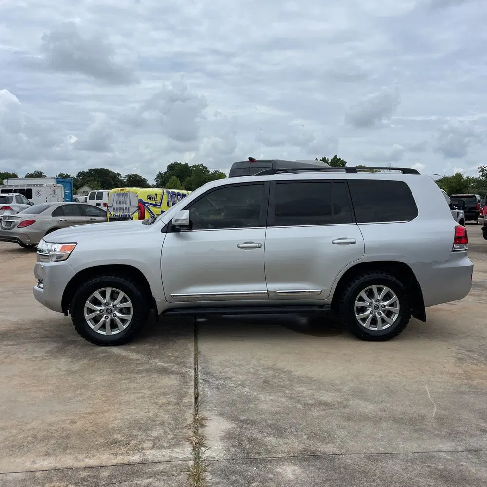 2018 Toyota Land Cruiser Base