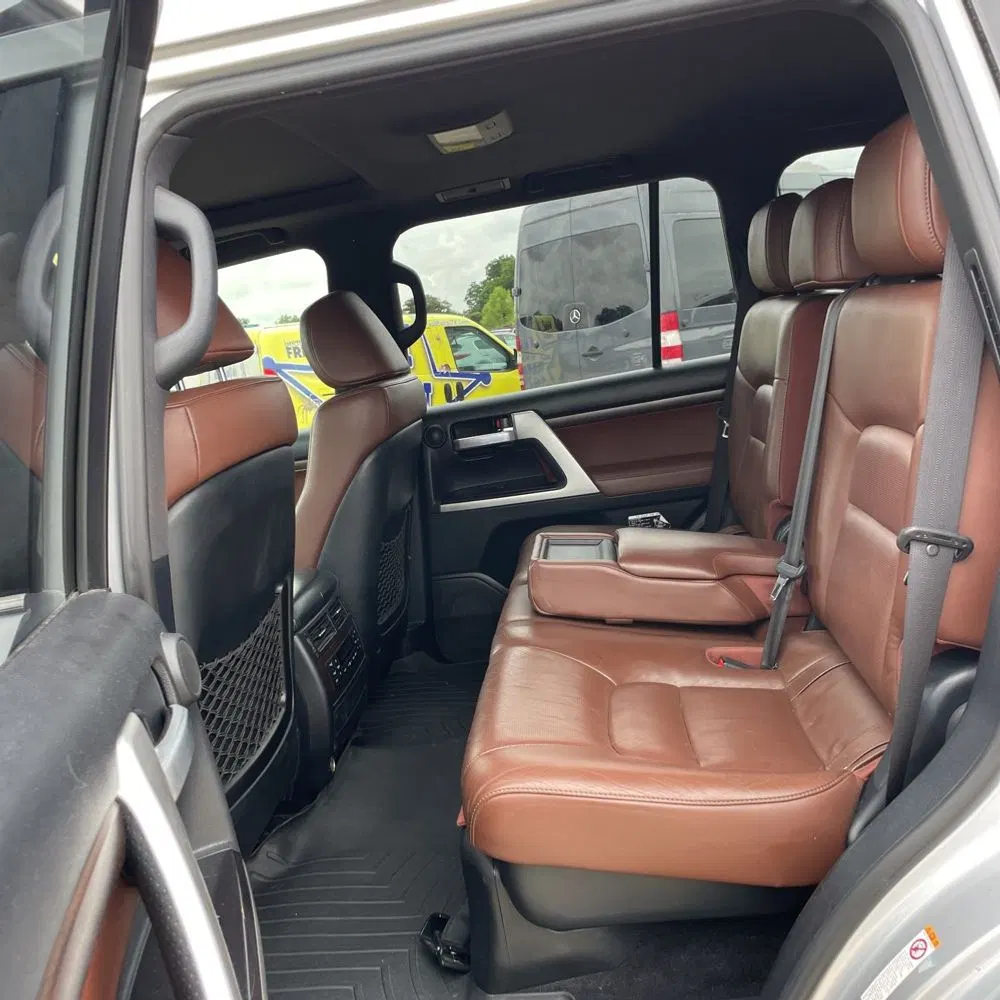 2018 Toyota Land Cruiser Base