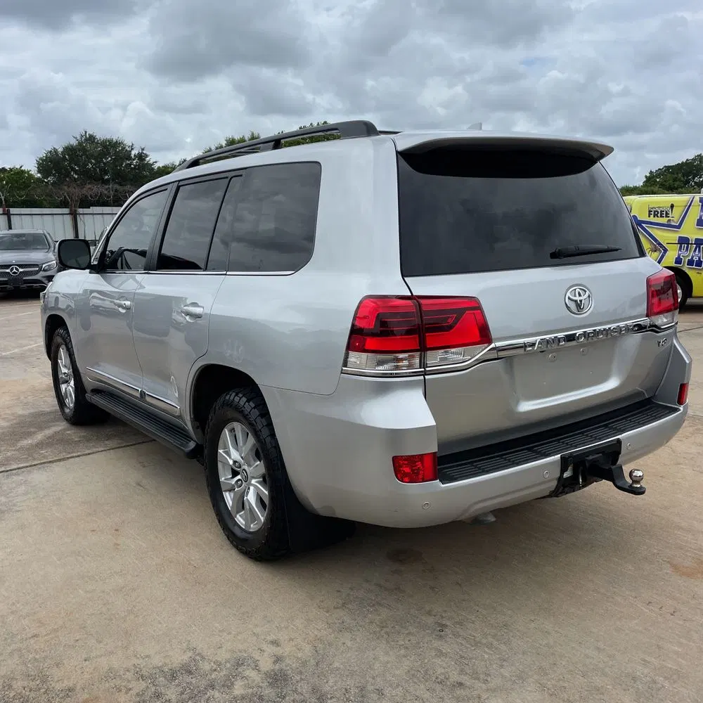 2018 Toyota Land Cruiser Base