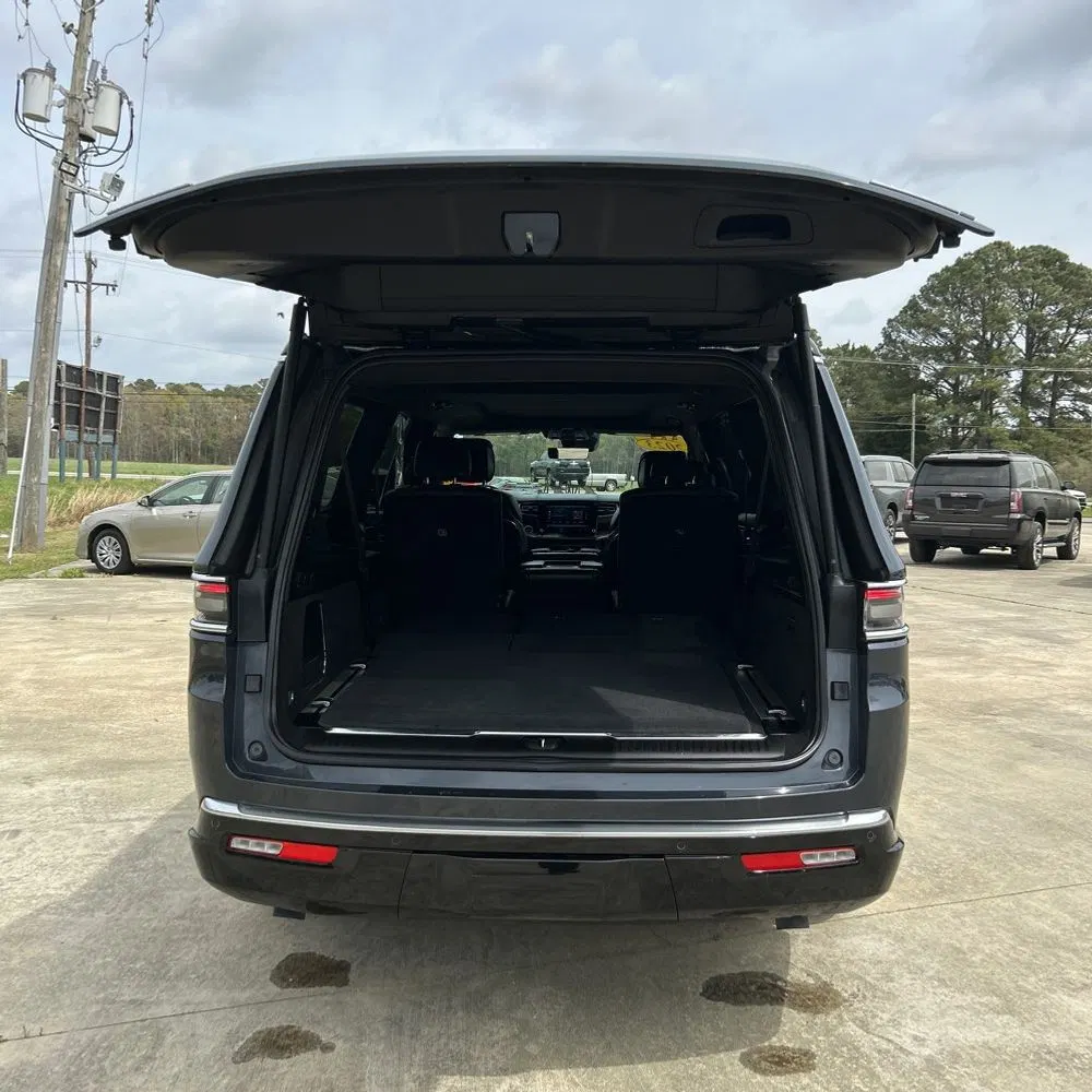 2023 Jeep Grand Wagoneer L Series II