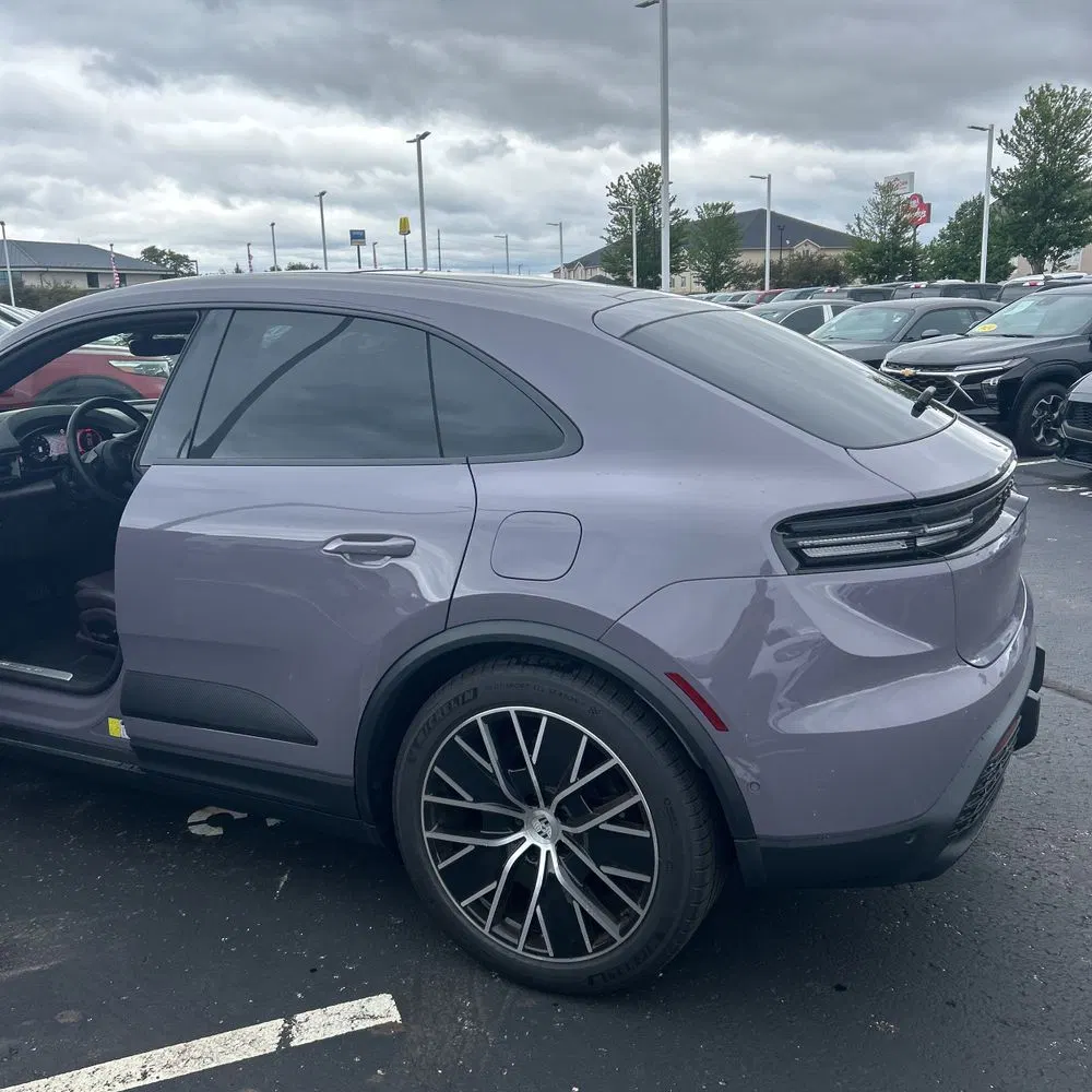 2024 Porsche Macan 4 Electric