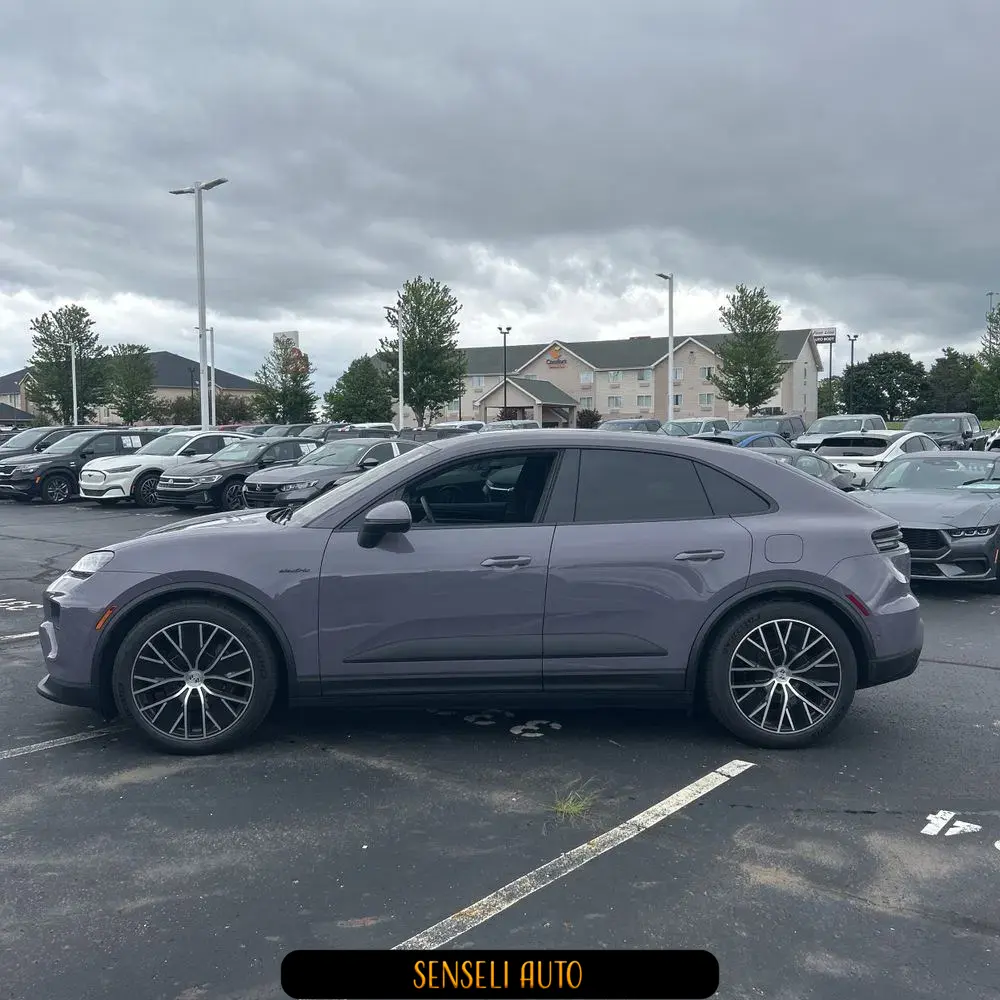 2024 Porsche Macan 4 Electric