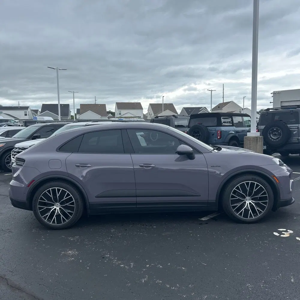 2024 Porsche Macan 4 Electric