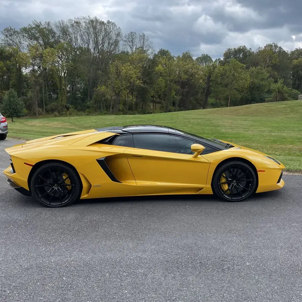 2014 Lamborghini Aventador Base