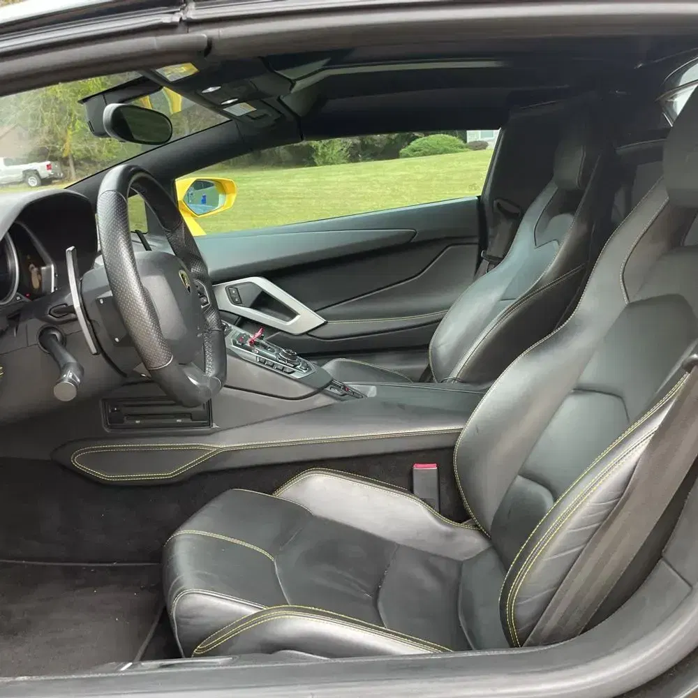2014 Lamborghini Aventador Base