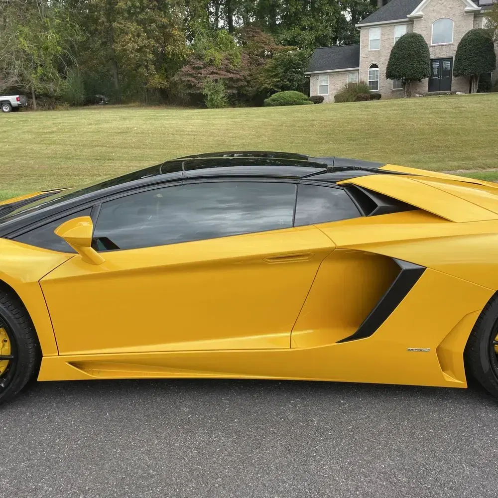 2014 Lamborghini Aventador Base
