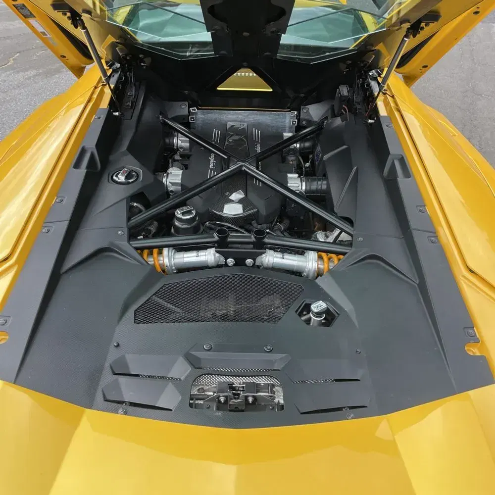 2014 Lamborghini Aventador Base