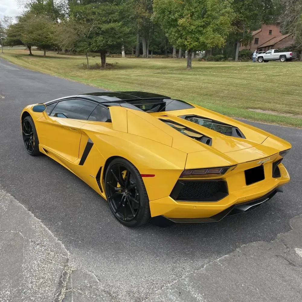 2014 Lamborghini Aventador Base