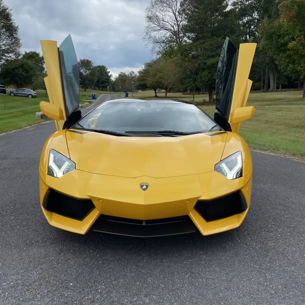 2014 Lamborghini Aventador Base