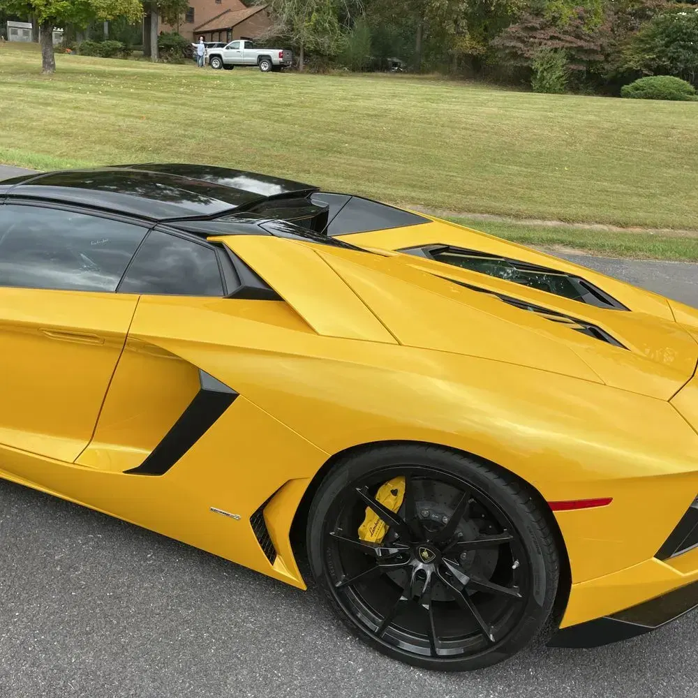 2014 Lamborghini Aventador Base