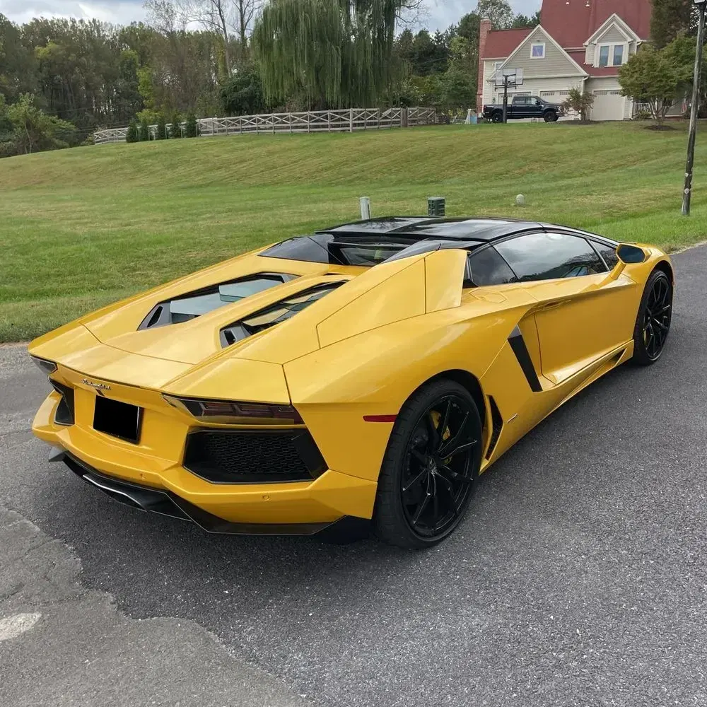 2014 Lamborghini Aventador Base