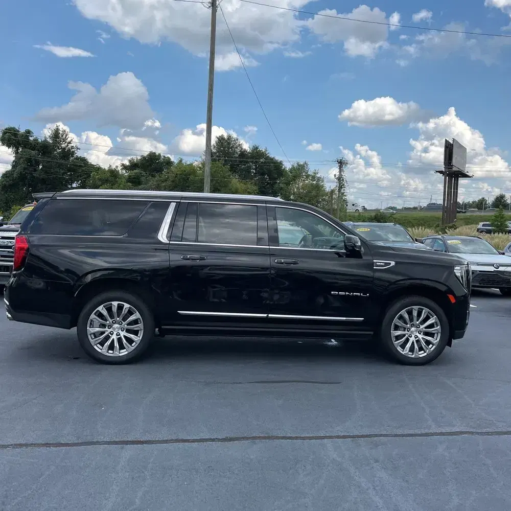 2022 GMC Yukon XL Denali