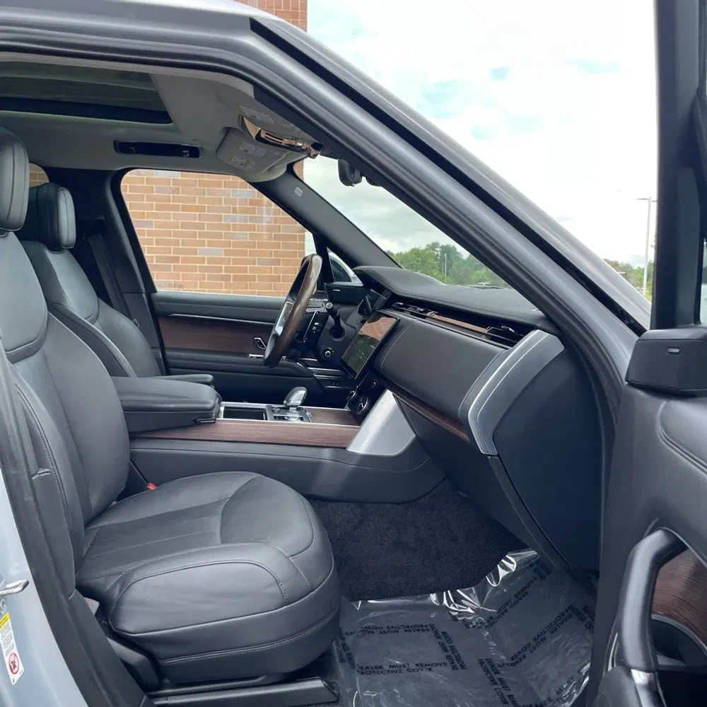 2023 Land Rover Range Rover P530 SE