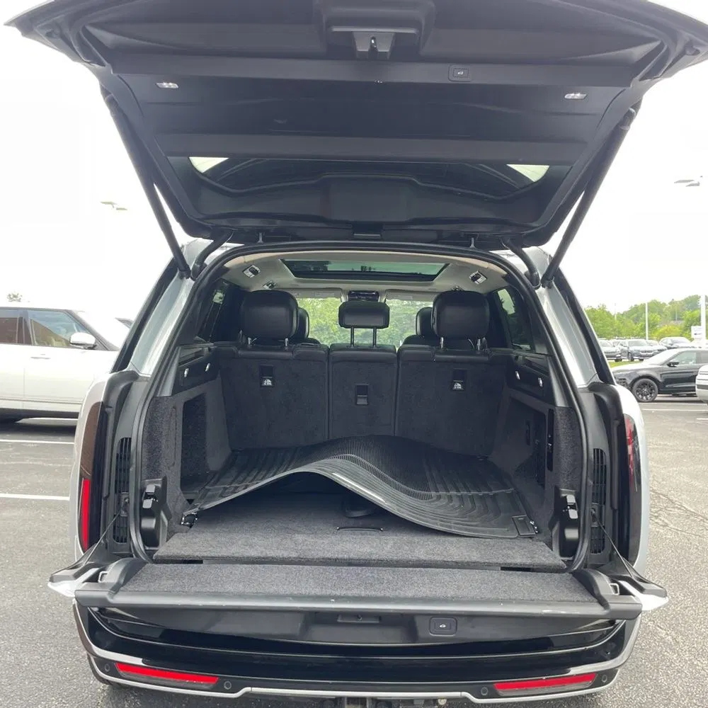 2023 Land Rover Range Rover P530 SE