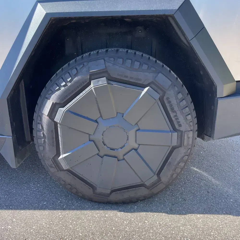 2024 Tesla Cybertruck CyberBeast