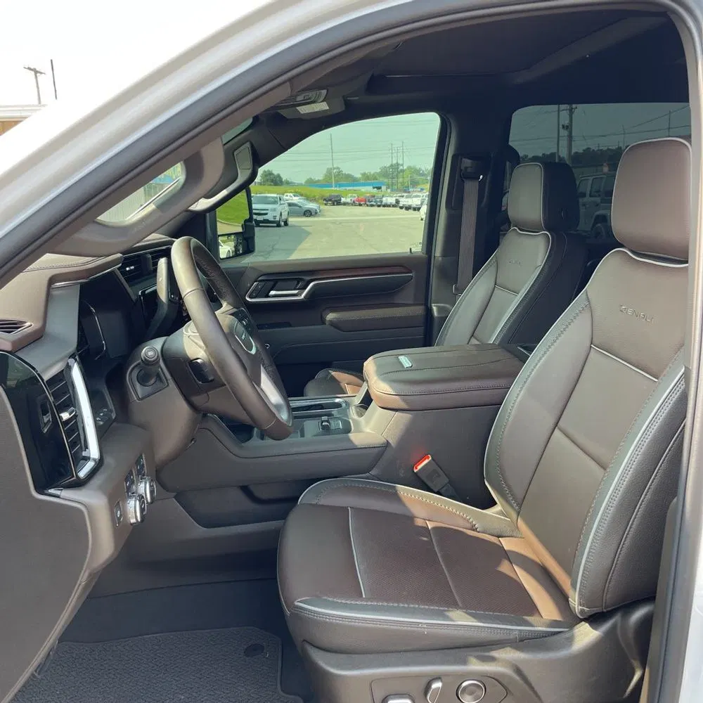 2025 GMC Sierra 2500HD Denali