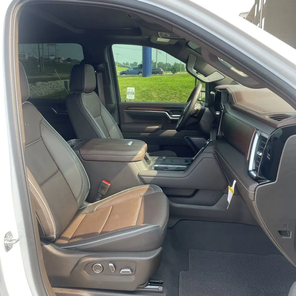2025 GMC Sierra 2500HD Denali