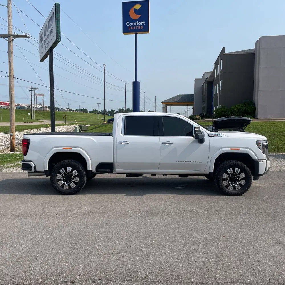 2025 GMC Sierra 2500HD Denali
