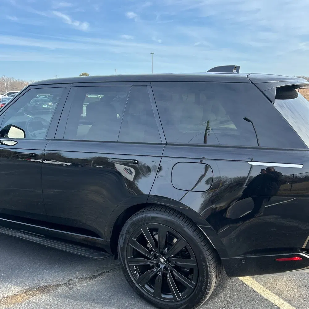 2024 Land Rover Range Rover P550e Autobiography