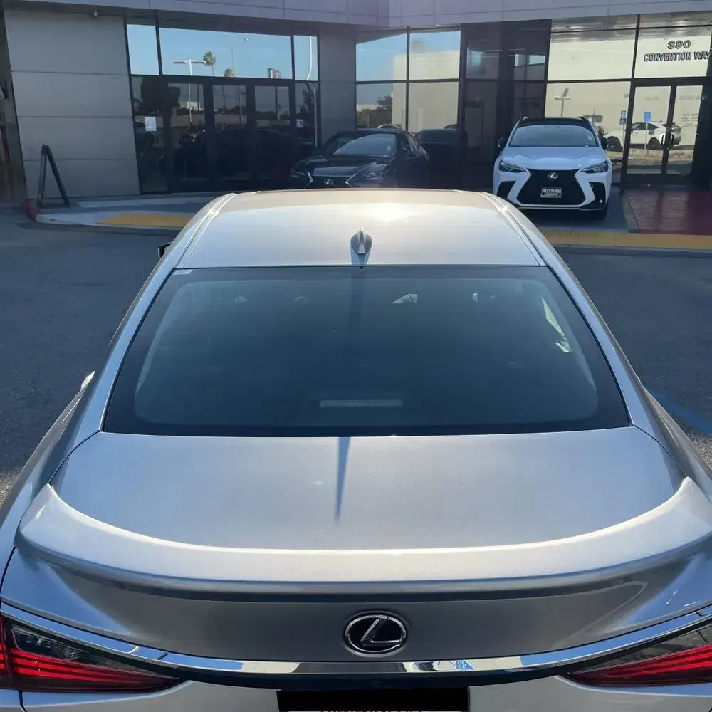 2025 Lexus ES 300h Luxury