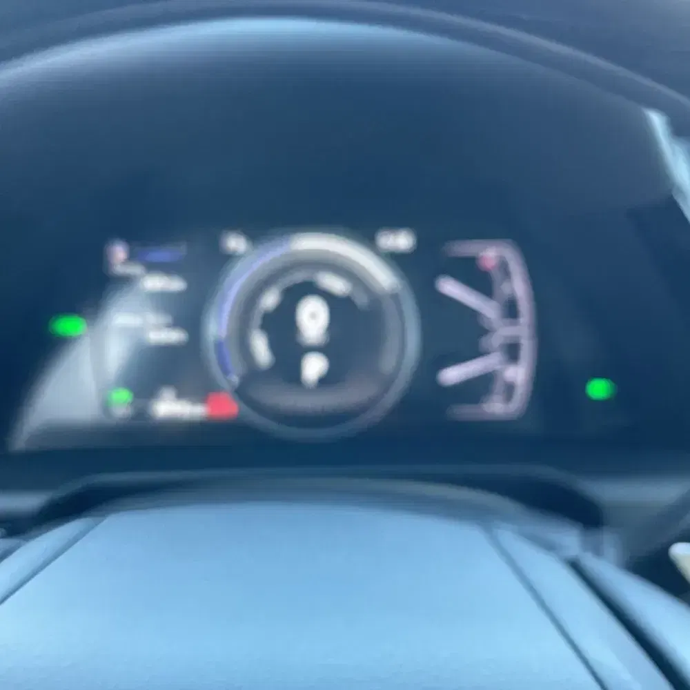 2025 Lexus ES 300h Luxury
