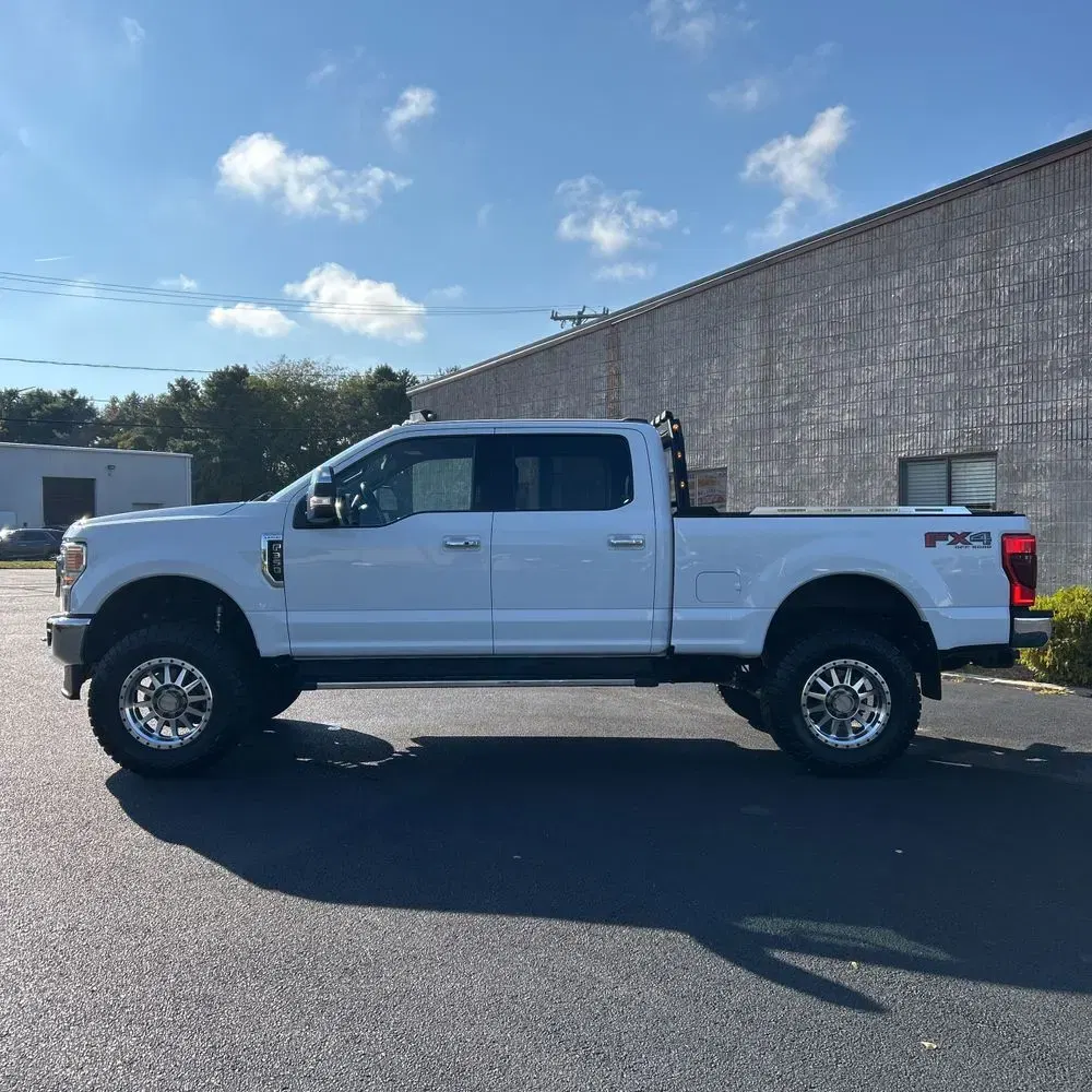 2022 Ford F-350 Super Duty Lariat