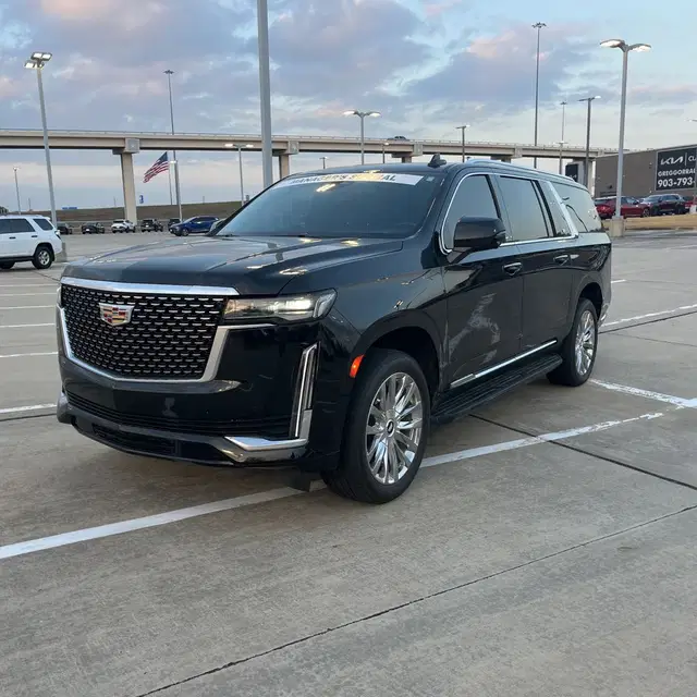 2023 Cadillac Escalade ESV Premium Luxury