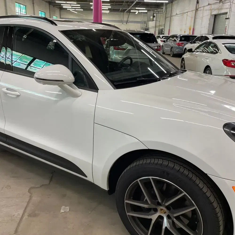 2024 Porsche Macan Base