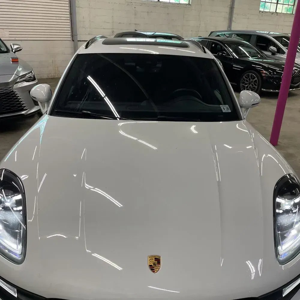 2024 Porsche Macan Base