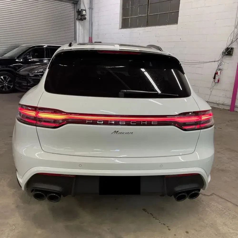 2024 Porsche Macan Base