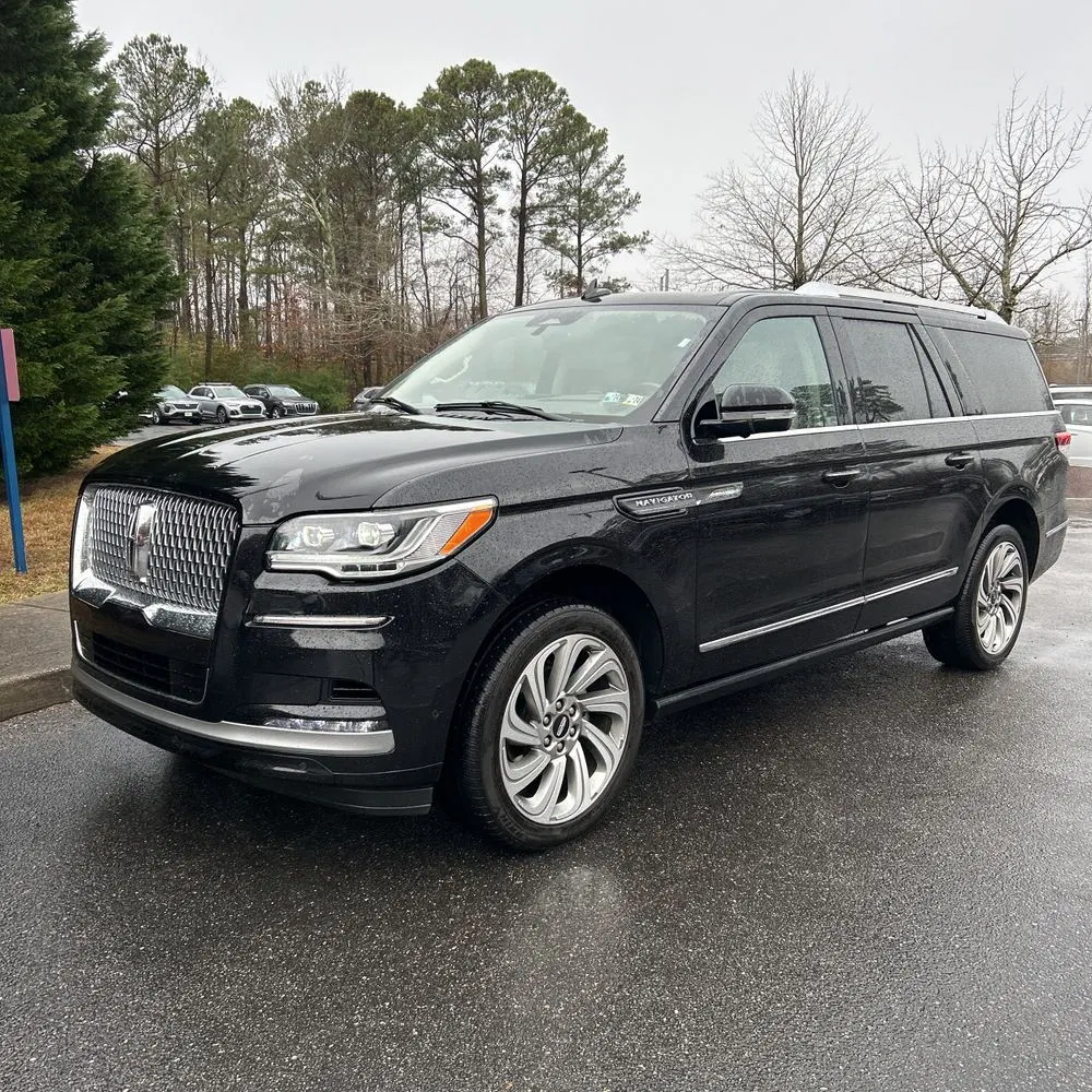 2023 Lincoln Navigator L Reserve