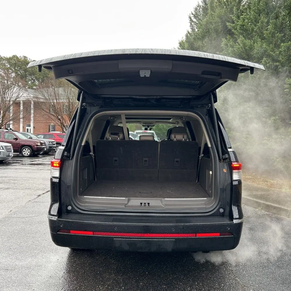 2023 Lincoln Navigator L Reserve