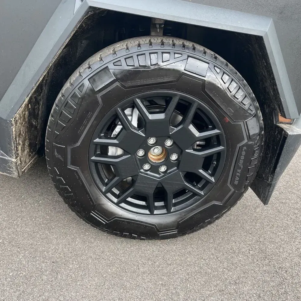 2024 Tesla Cybertruck CyberBeast