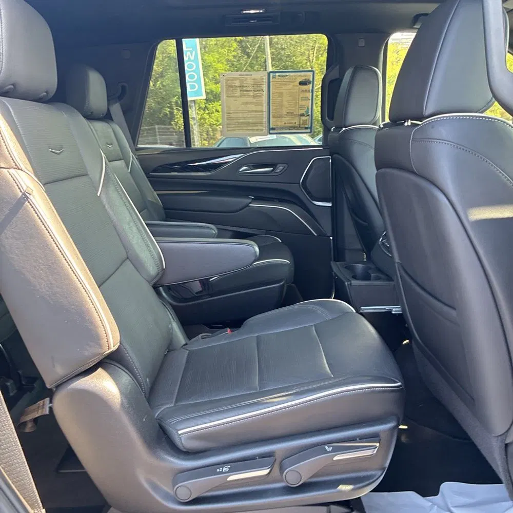 2024 Cadillac Escalade Sport
