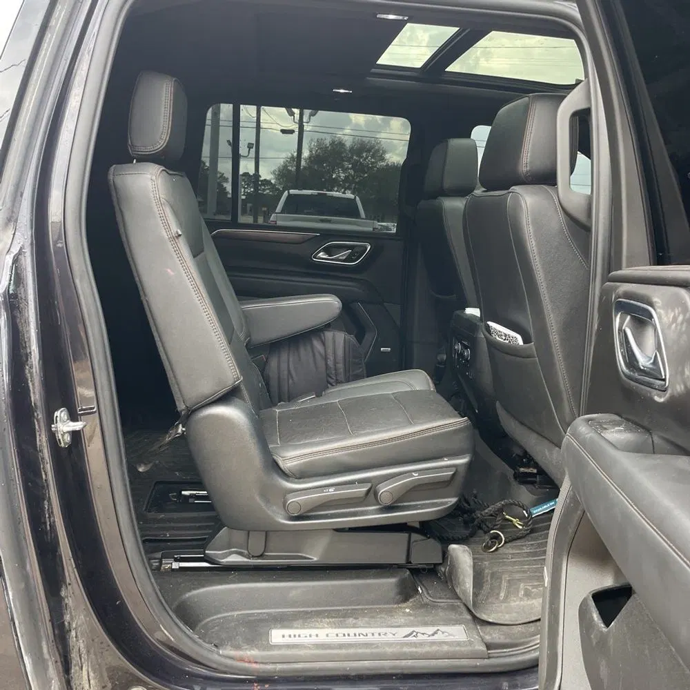 2023 Chevrolet Suburban High Country