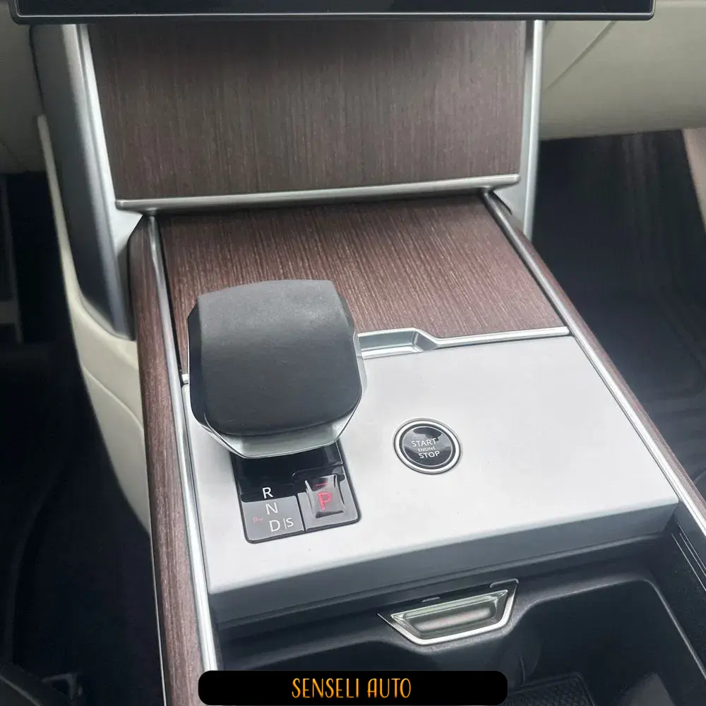 2024 Land Rover Range Rover P400 SE