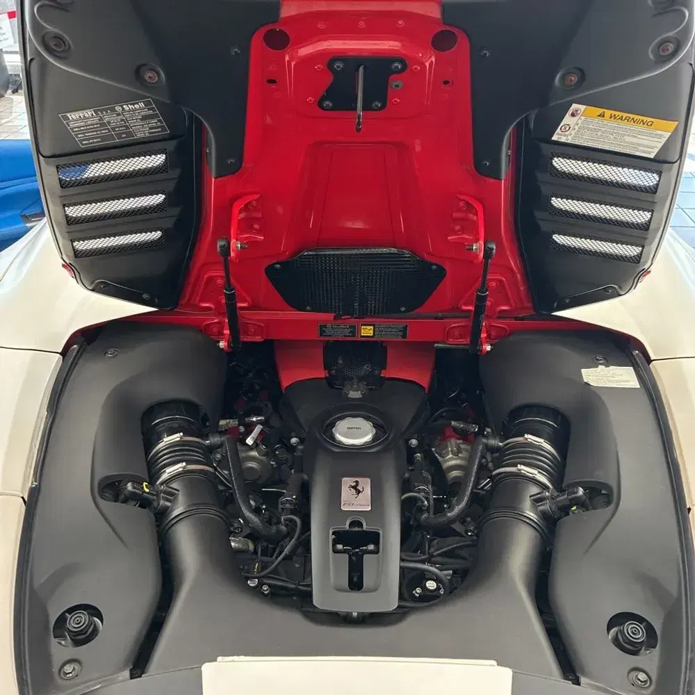 2021 Ferrari F8 Spider