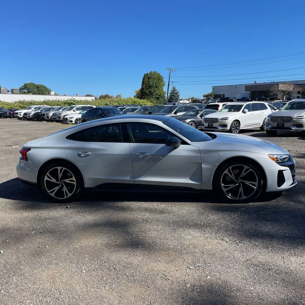 2023 Audi e-tron GT Premium Plus
