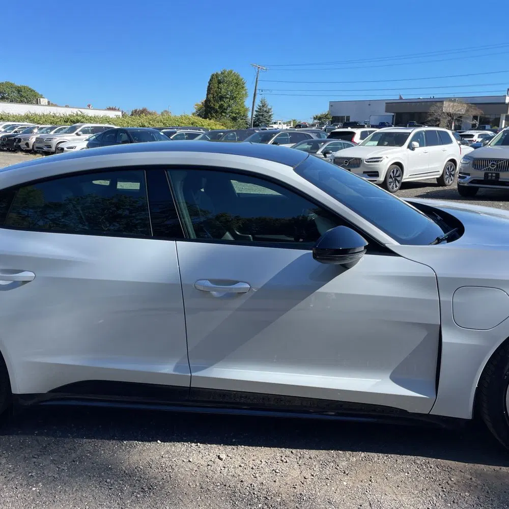 2023 Audi e-tron GT Premium Plus