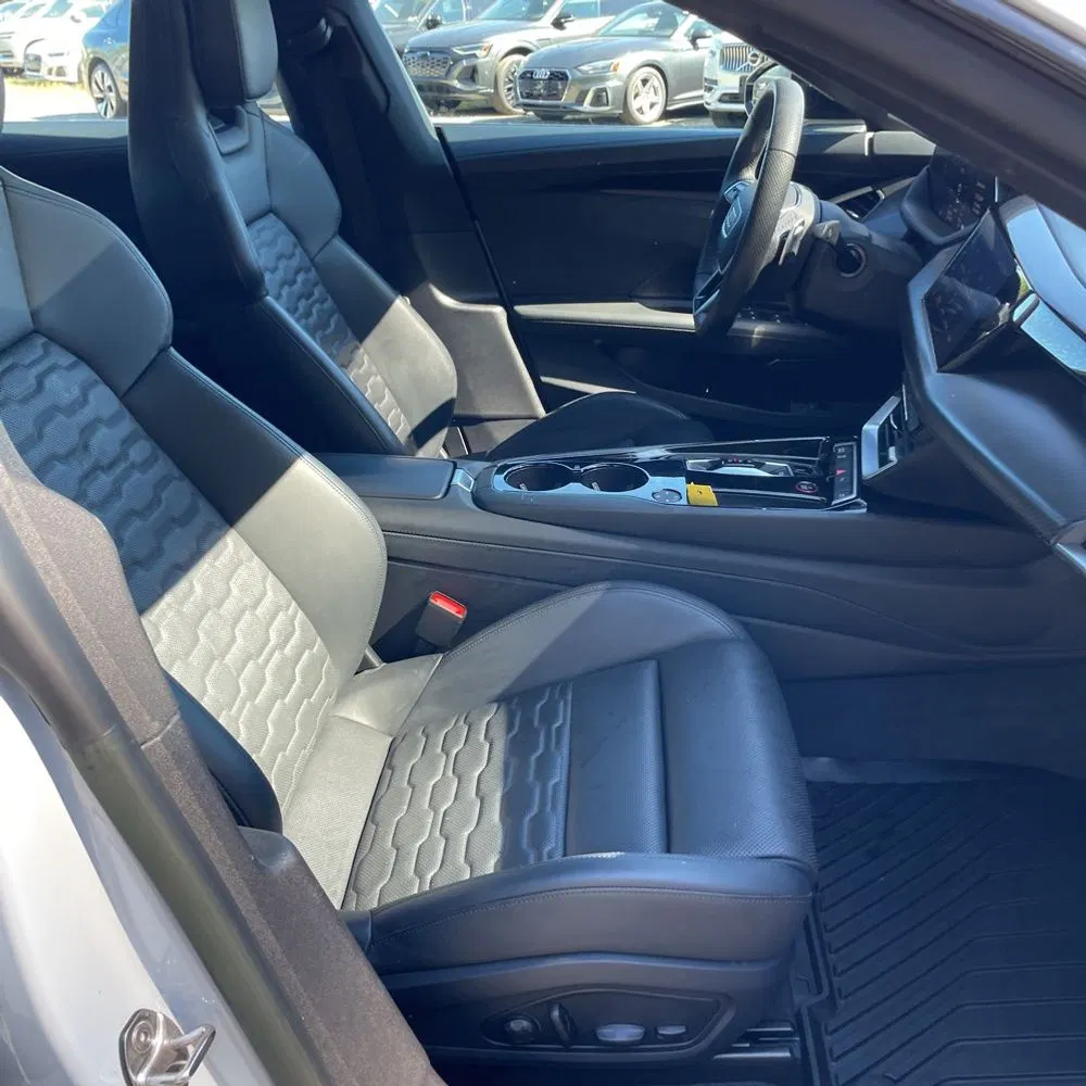 2023 Audi e-tron GT Premium Plus