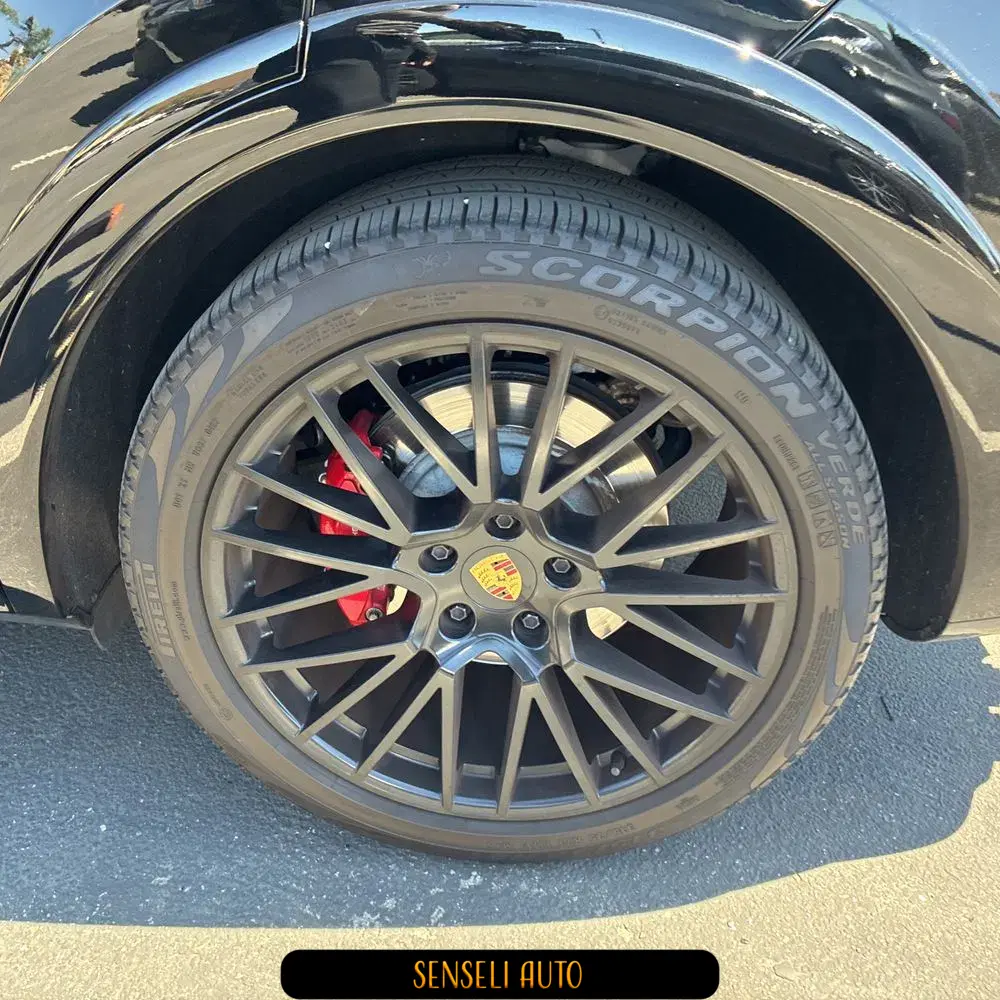 2023 Porsche Cayenne GTS