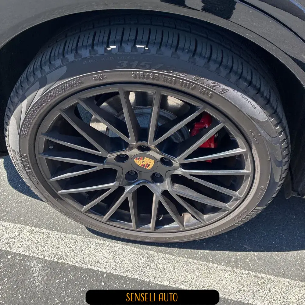 2023 Porsche Cayenne GTS