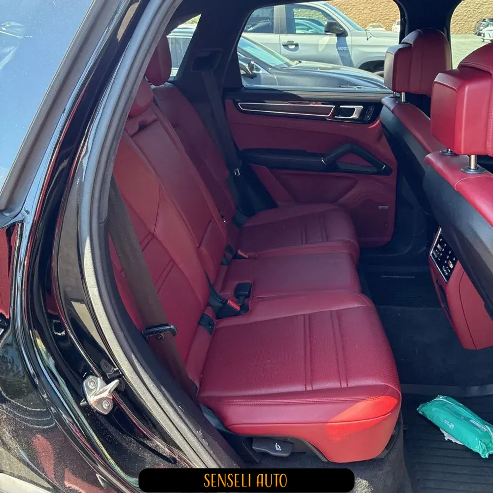 2023 Porsche Cayenne GTS