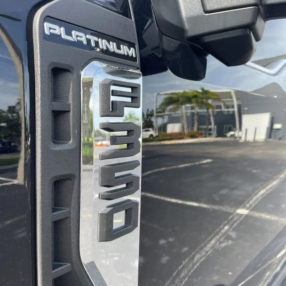 2024 Ford F-350 Super Duty Platinum