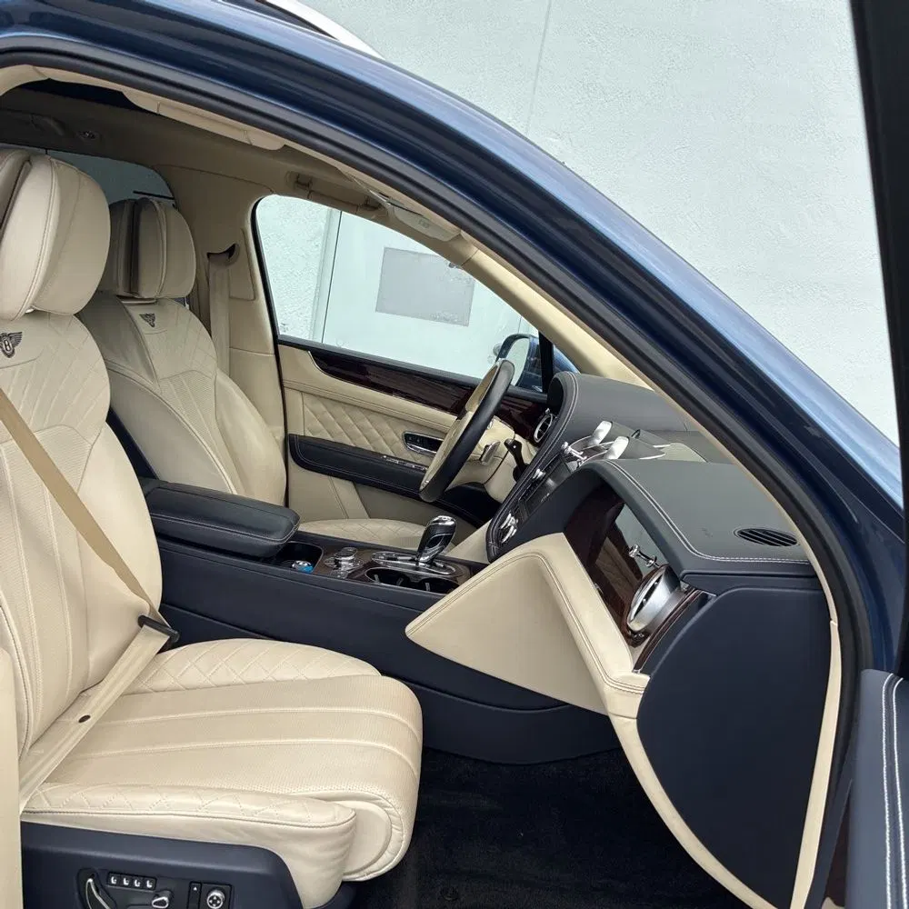 2017 Bentley Bentayga Base