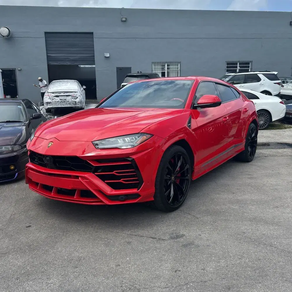 2021 Lamborghini Urus Base