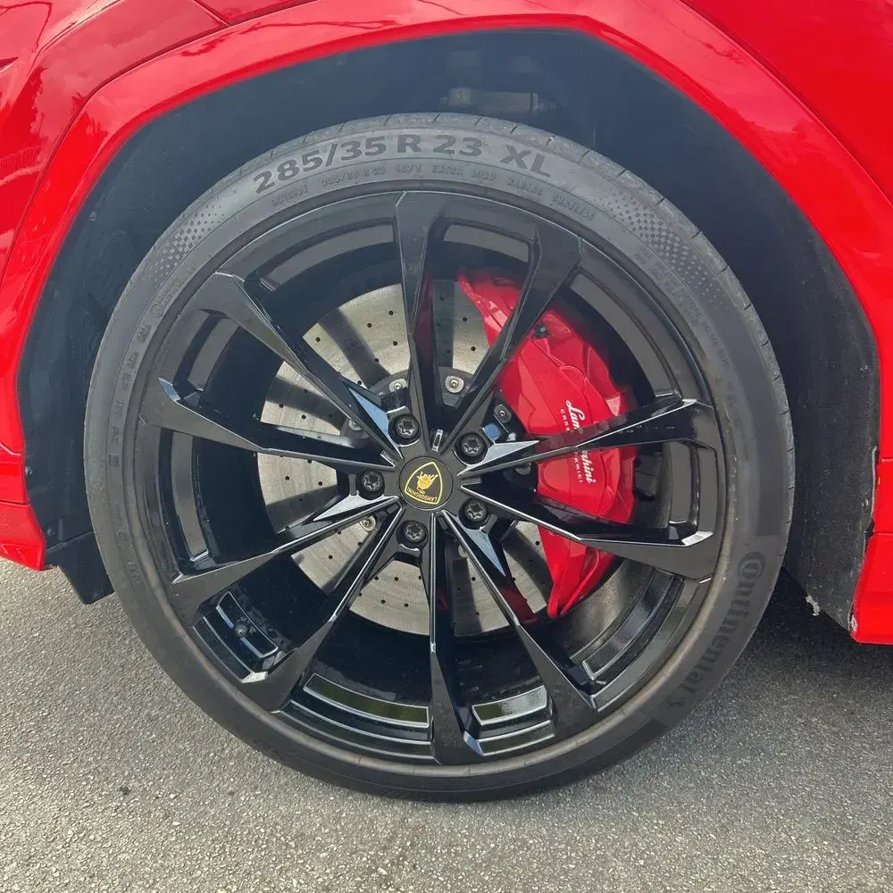 2021 Lamborghini Urus Base